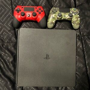 PS4 + 2 controllers + 8 games